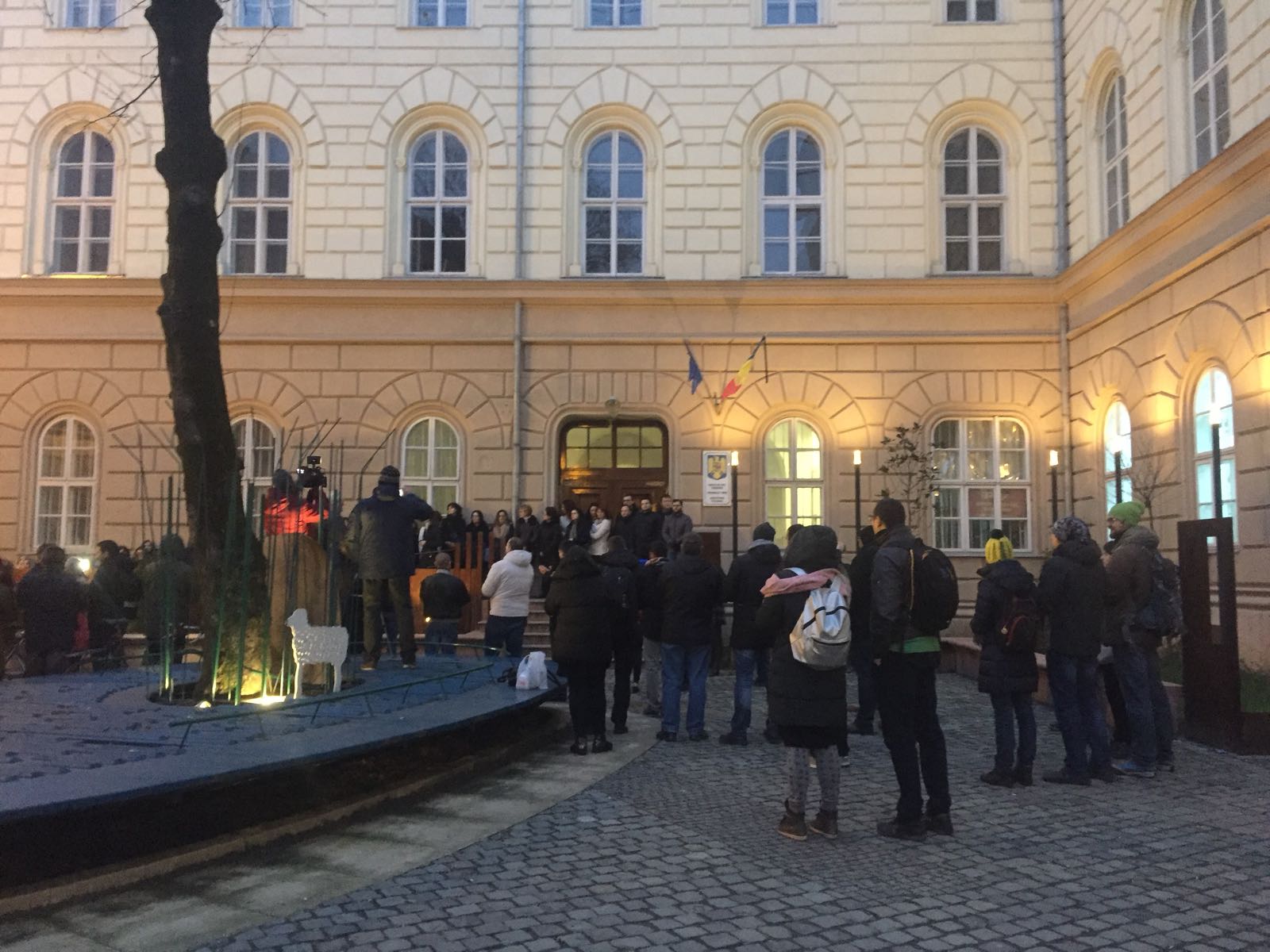FOTO/VIDEO| Sute de magistrați au protestat în orașe din țară, nemulțumiți de modificările la legile justiției