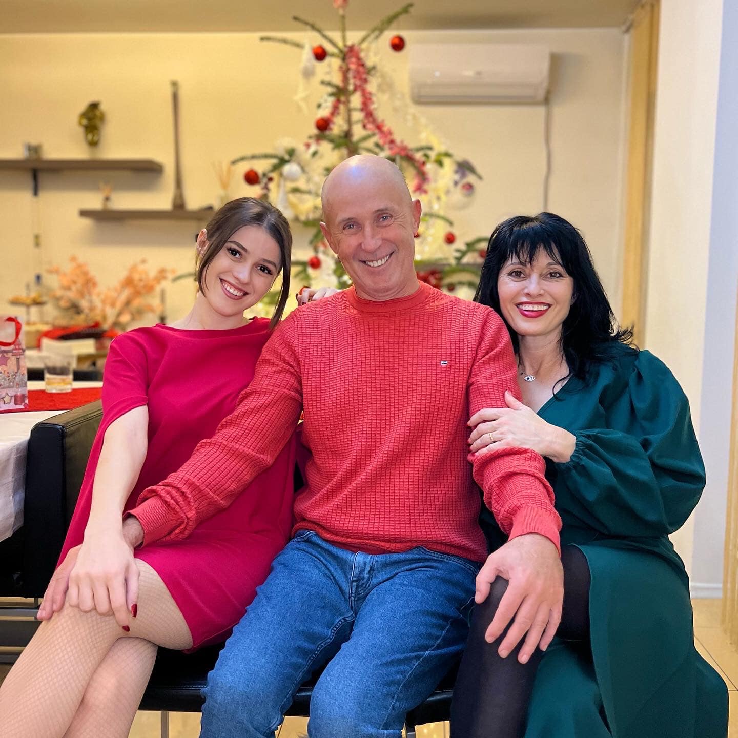 Cum se înțelege Mugur Mihăescu cu iubitul fiicei sale: „Zici că e fratele meu”. Actorul are o relație specială cu Ivona