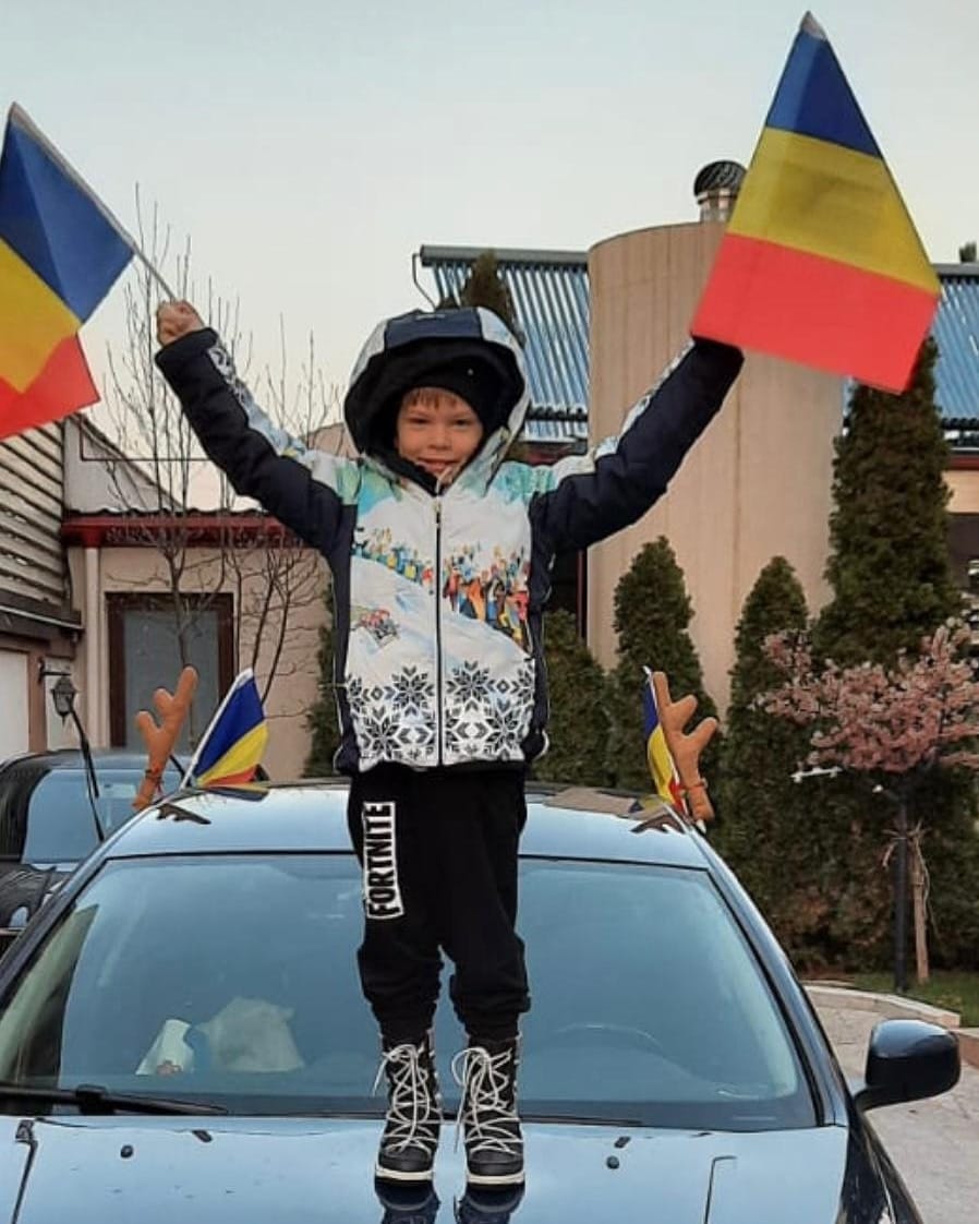 Imagini din casa în care Valentina Pelinel locuiește cu Cristi Borcea. Livingul vilei este spectaculos