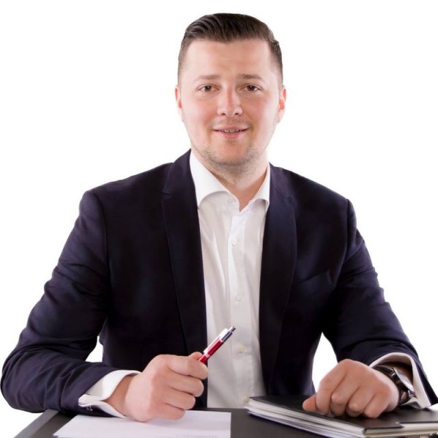 Cine este Paul Cotîrleț, șeful Departamentului Centenar: ”A jucat fotbal, era un mijlocaș lent. Nu putea să alerge din cauza platfusului!”