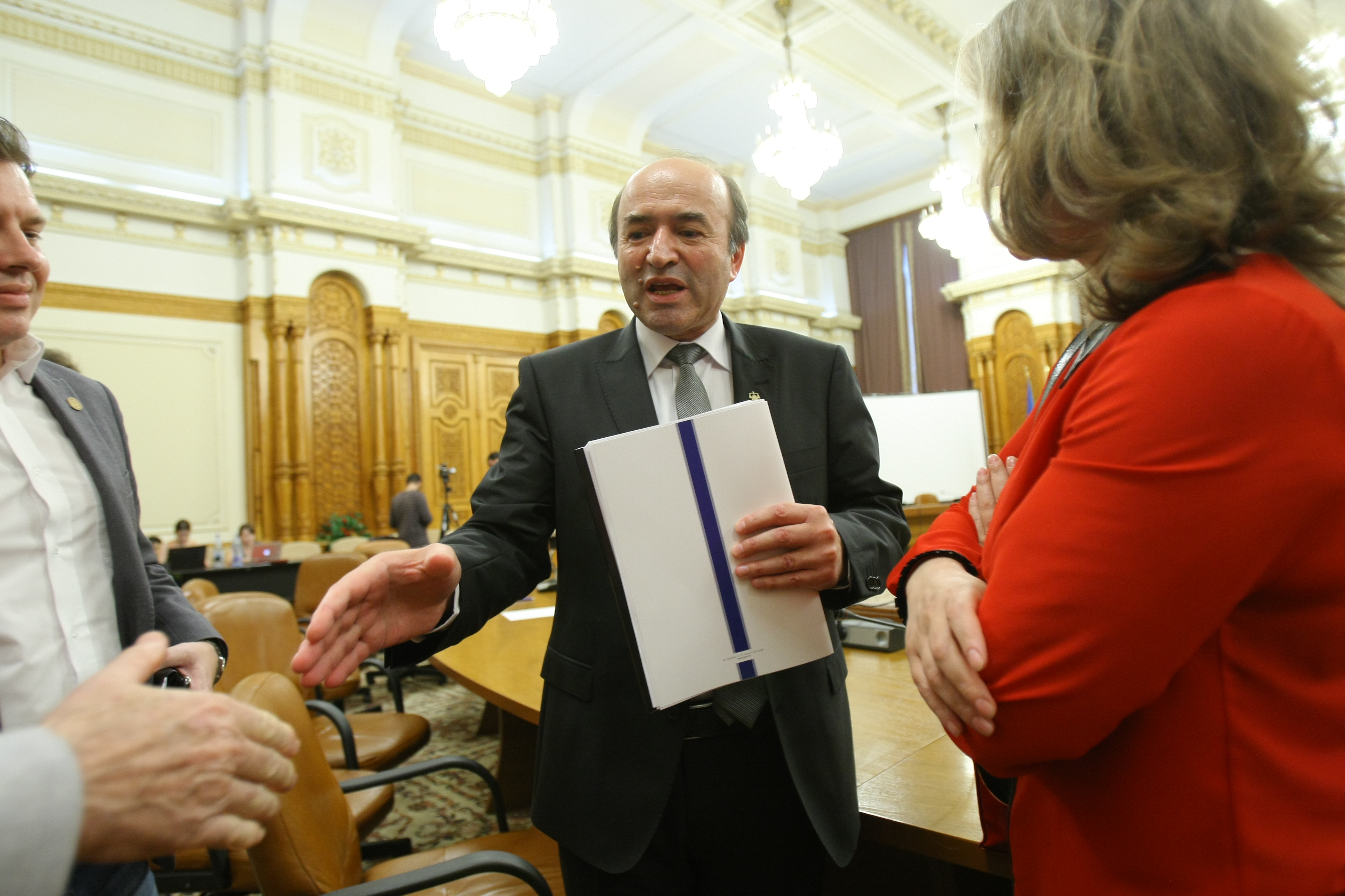 Atunci și acum: Tudorel Toader, procurorul din Panciu care va rămâne în istorie pentru că a cerut revocarea șefei DNA, Laura Codruța Kovesi