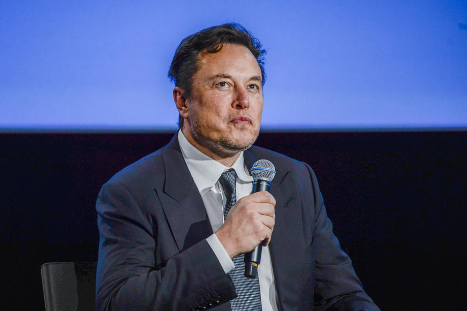 Elon Musk a slăbit 9 kilograme fără să meargă la sală. Ce dietă a ținut, „la recomandarea unui bun prieten”