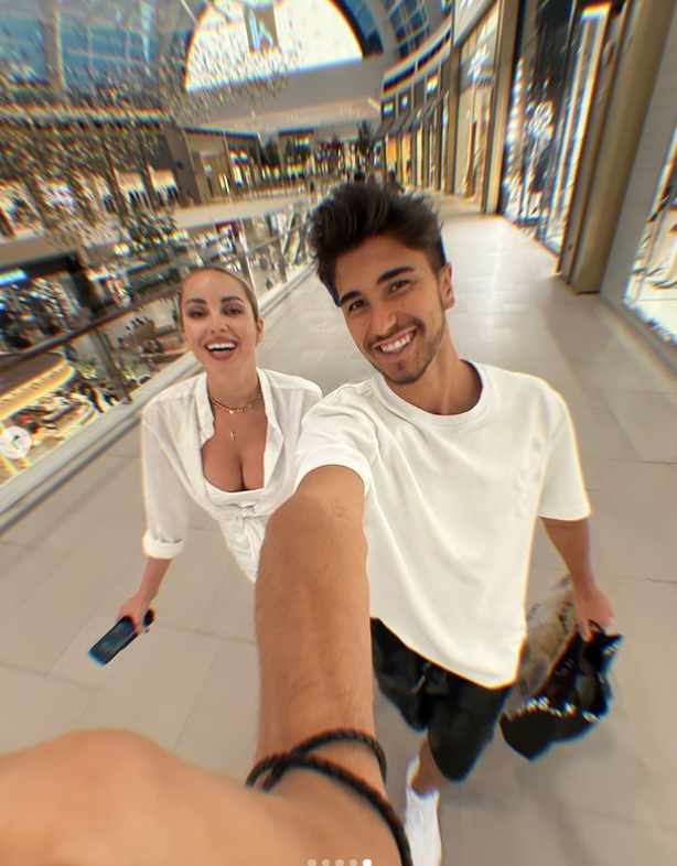 Anunțul făcut de Sebastian Dobrincu după câteva luni de relație cu Otniela Sandu. Milionarul trece printr-o perioadă dificilă. „M-am izolat singur în Dubai”