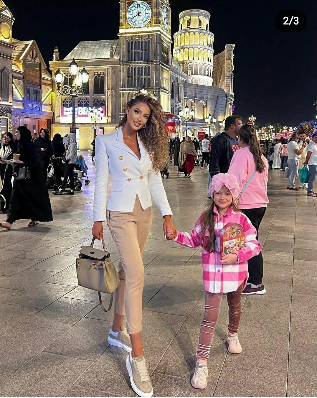 Imagini din vacanța de lux a Biancăi Drăgușanu în Dubai. Ce mesaj i-a transmis lui Gabi Bădălău, iubitul ei, care nu a însoțit-o