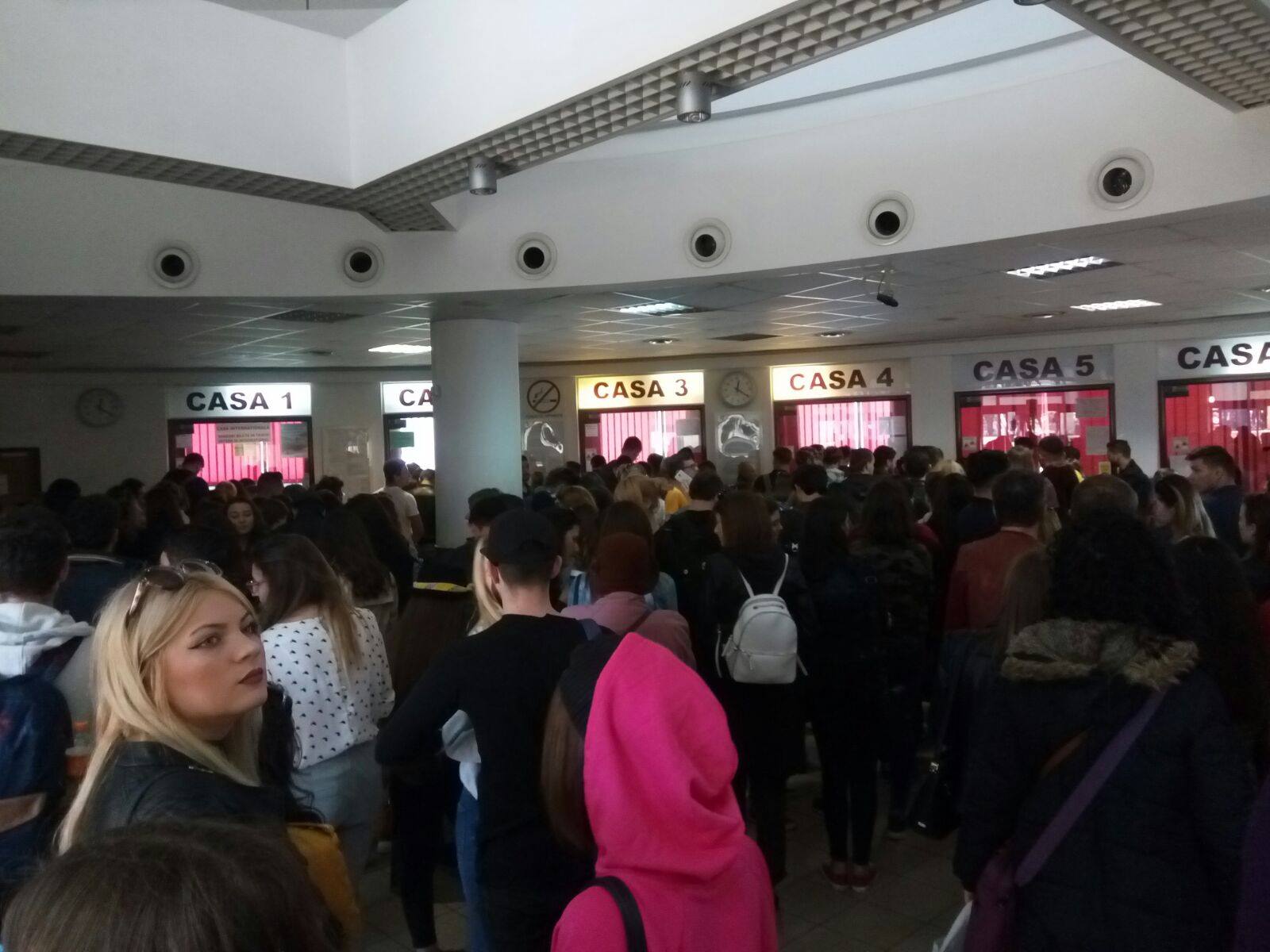 Minivacanța de 1 Mai, la final. 60.000 de turiști se mută în trafic! Accident în lanț pe Autostrada Soarelui