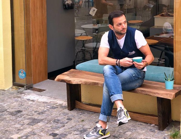 Mihai Morar și-a deschis cafenea. Ce vedete i-au trecut pragul | FOTO