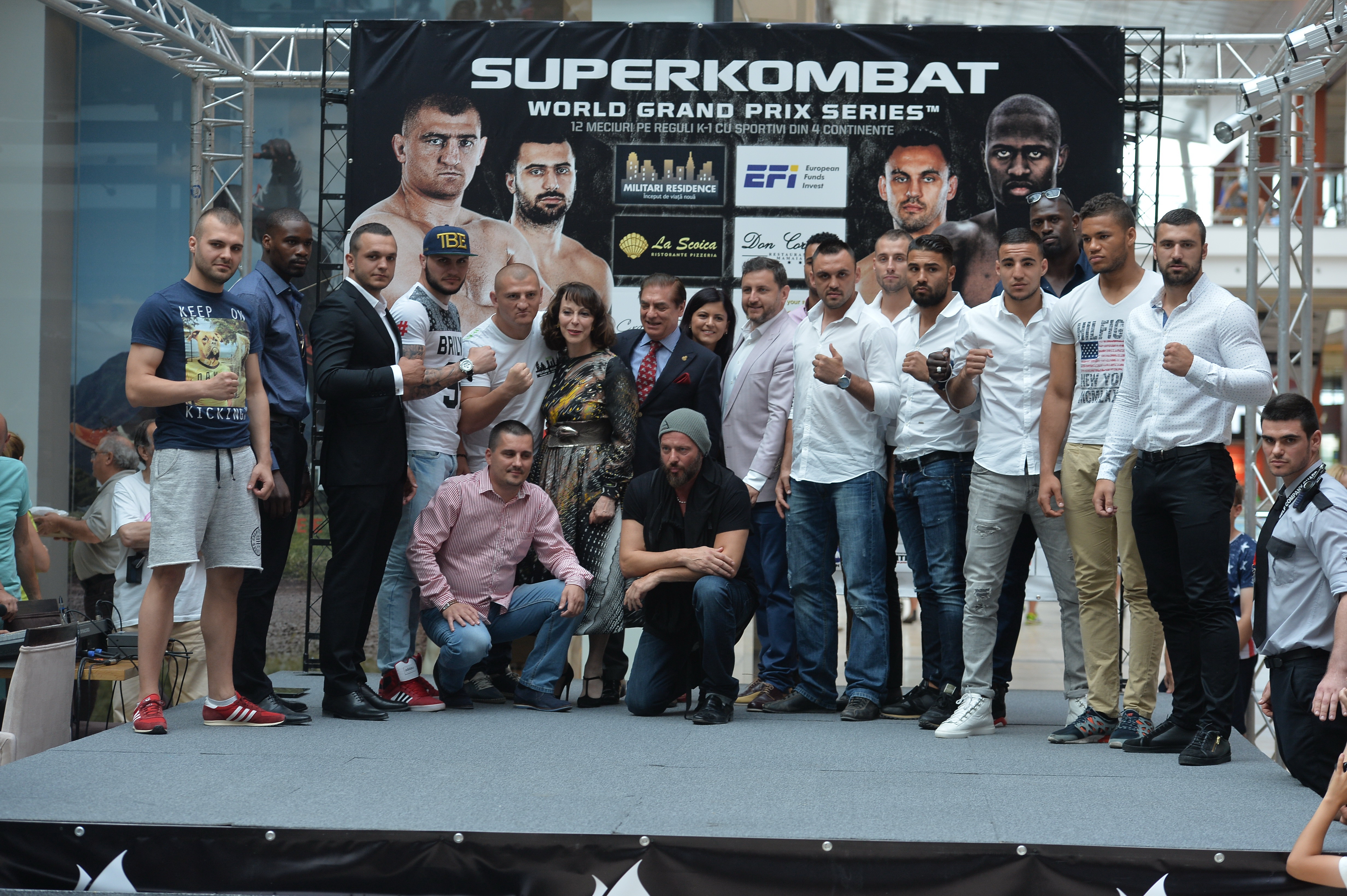 Luptătorii de la Superkombat Constanța au trecut cu bine de proba cântarului / GALERIE FOTO