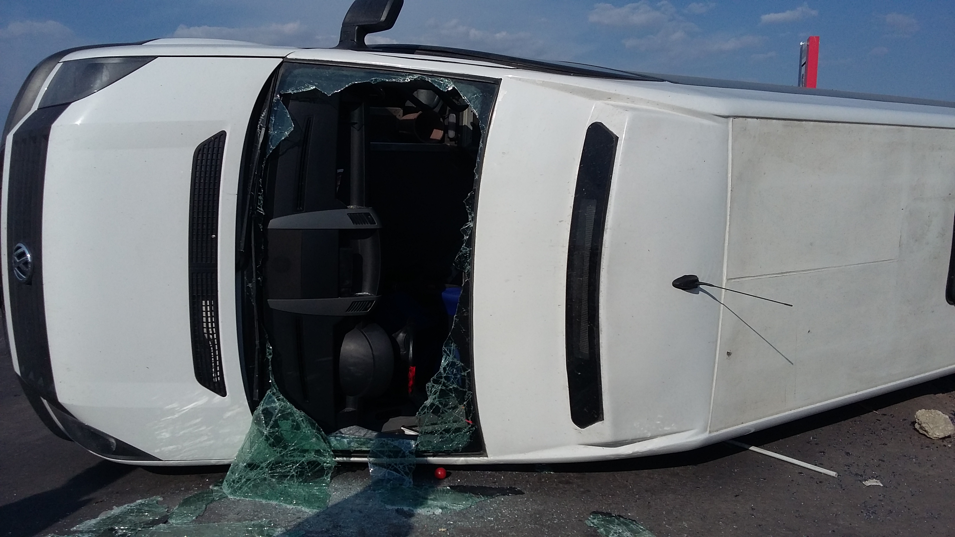 Plan roșu activat la Galați în urma unui grav accident rutier. 18 persoane au fost rănite / FOTO