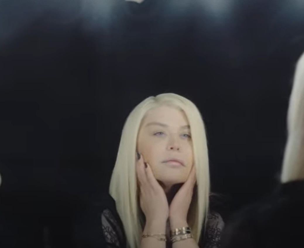 Instagram vs realitate. Cum arată vedetele din România fără machiaj și fără filtre