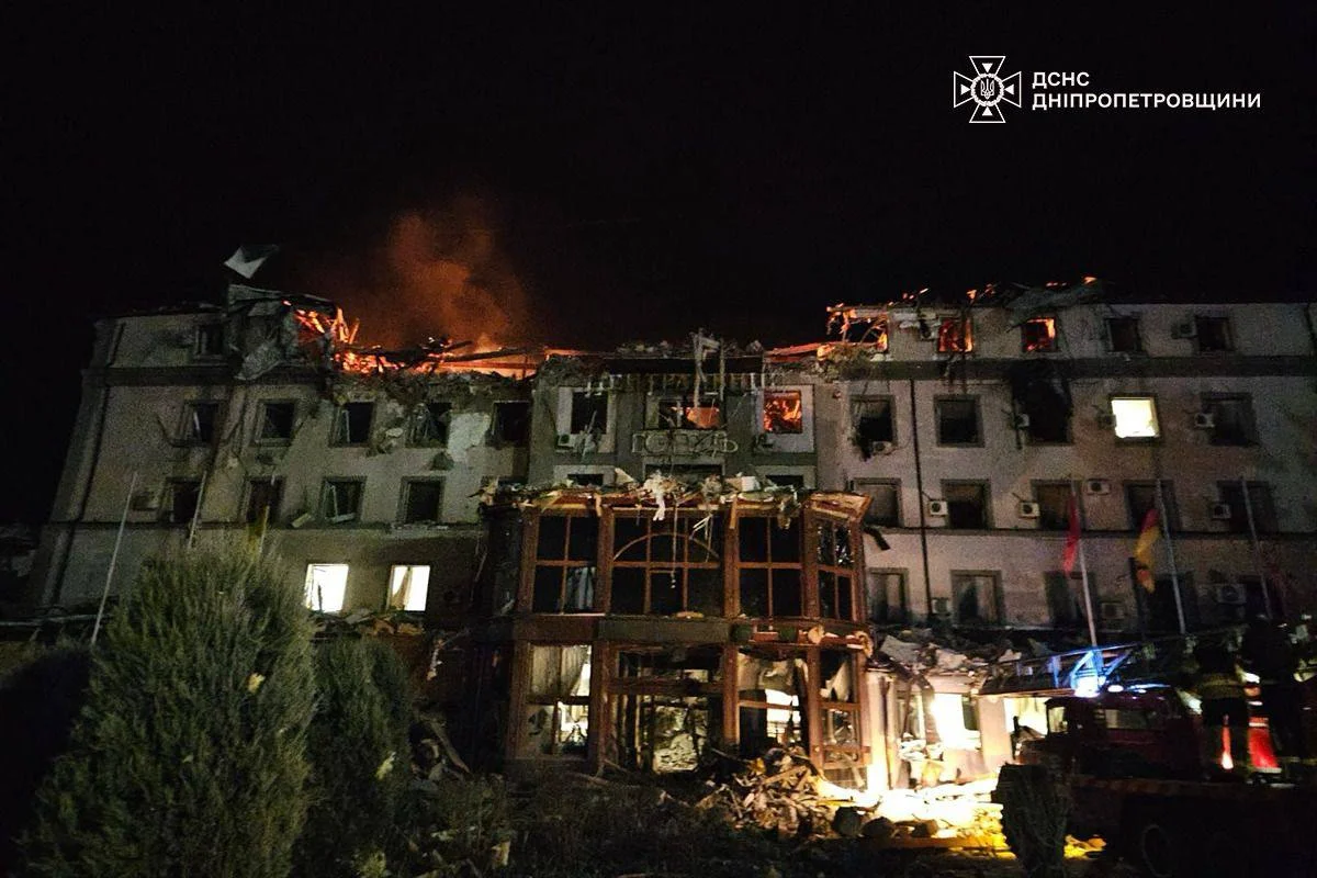 O rachetă rusească a lovit un hotel din Krivoi Rog: 3 morți și zeci de răniți