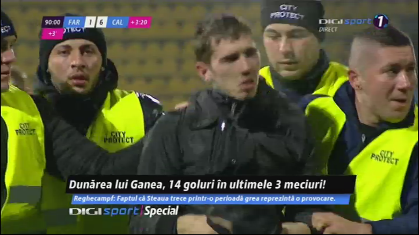 Liga 2. Portarul gazdelor, atacat violent de un fan huligan. Ce pedeapsă a primit suporterul/ FOTO