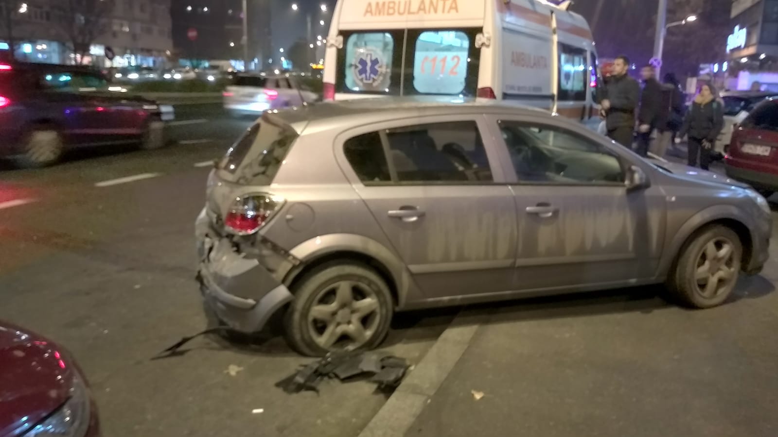 ȘTIREA MEA/ Un tramvai și două mașini au fost implicate într-un accident în București, la Piața Muncii |FOTO