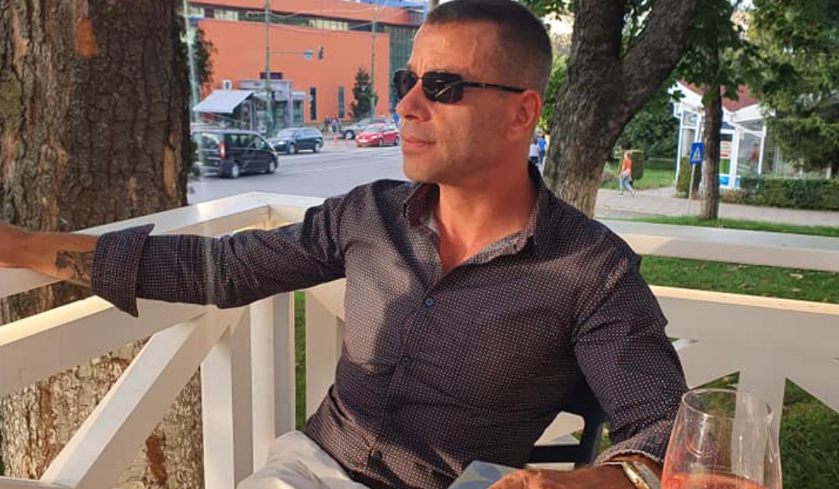 Criminalul din Cosmopolis s-a gândit și în 2021 să-i omoare pe Alex și Teodora Marcu. Robert Lupu a scris totul în cartea lui