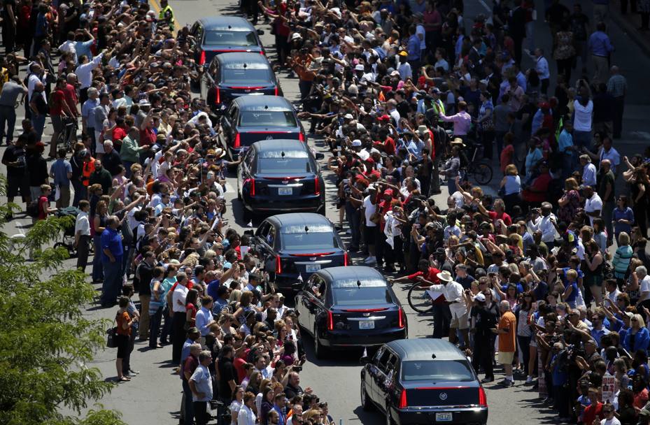 Funeraliile lui Muhammad Ali! 50 de fotografii care îți vor tăia respirația. Ultimul drum al ”celui mai mare”! GALERIE FOTO
