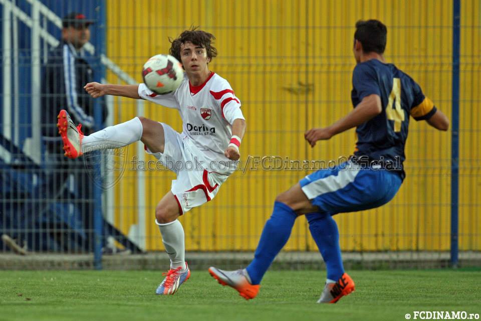 FOTO / Oltenii s-au bătut între ei! Fanii lui FC U au coabitat cu dinamoviștii