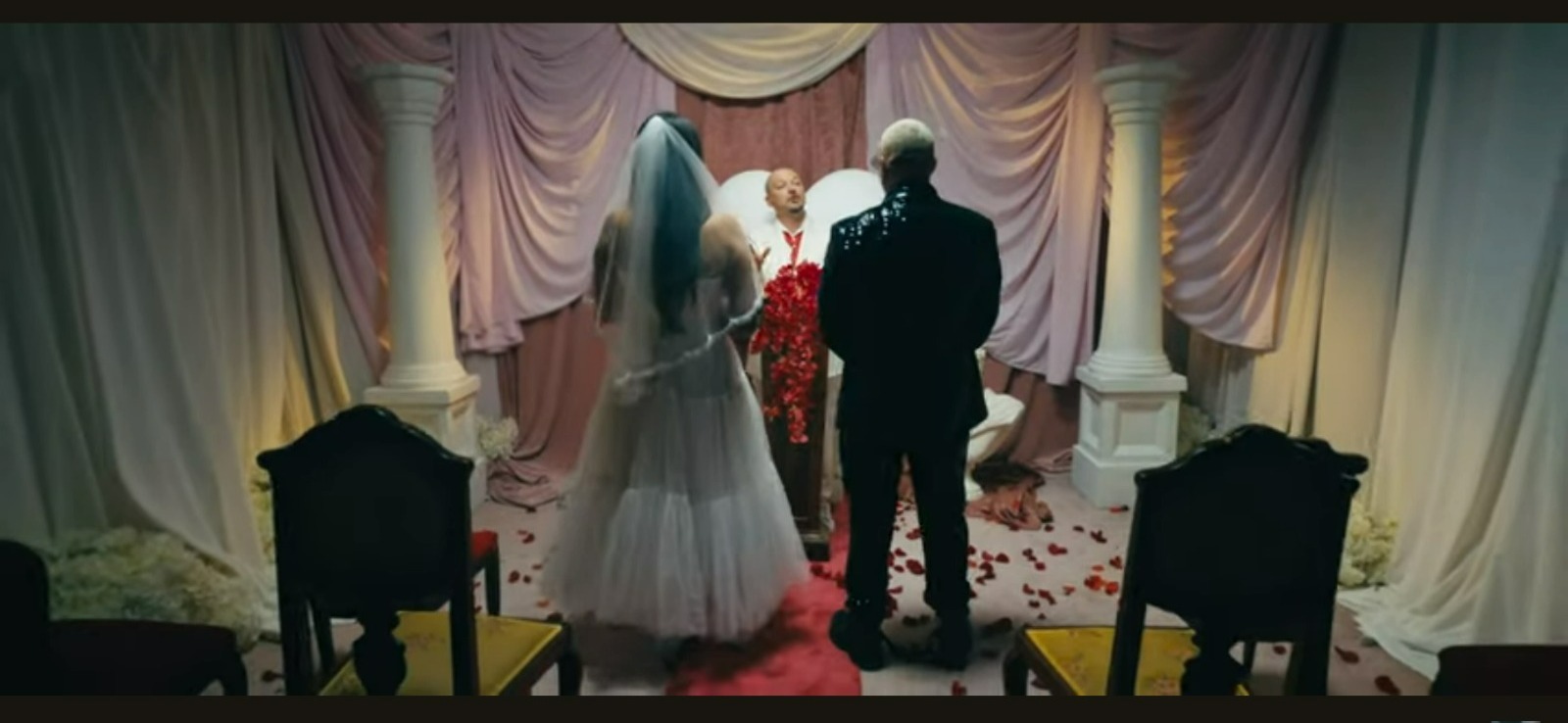 Imagini cu Antonia în rochie de mireasă. Reacția fanilor a venit imediat după ce artista a făcut totul public. „Vai, ce m-am distrat”