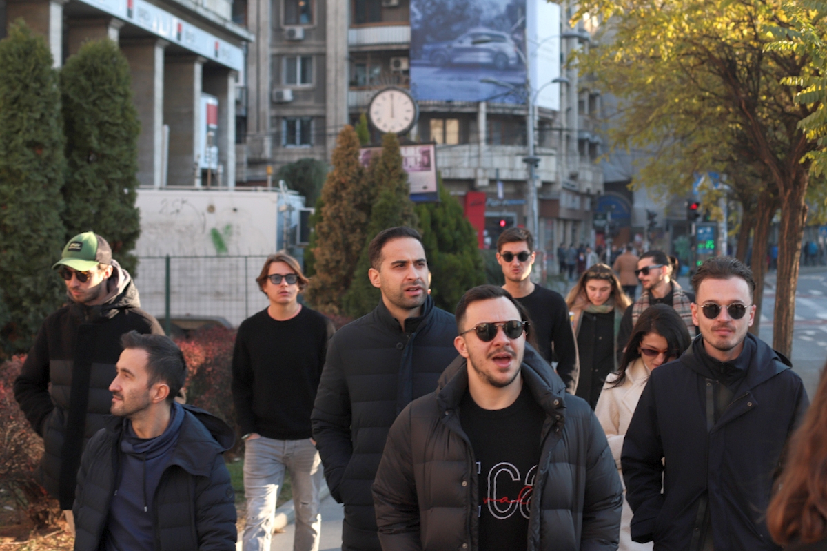 FOTO. Centrul Bucureștiului a fost plin de oameni în ultima zi din an: „Am venit de la Madrid să petrecem aici”