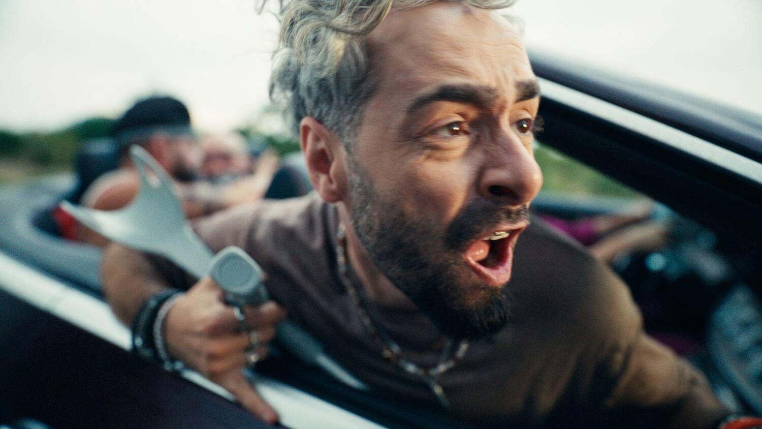 Adrian Tapciuc, regizorul comediei-fenomen „Mentorii”: „Mulți tineri probabil nici nu mai știu cum arată un mentor adevărat”