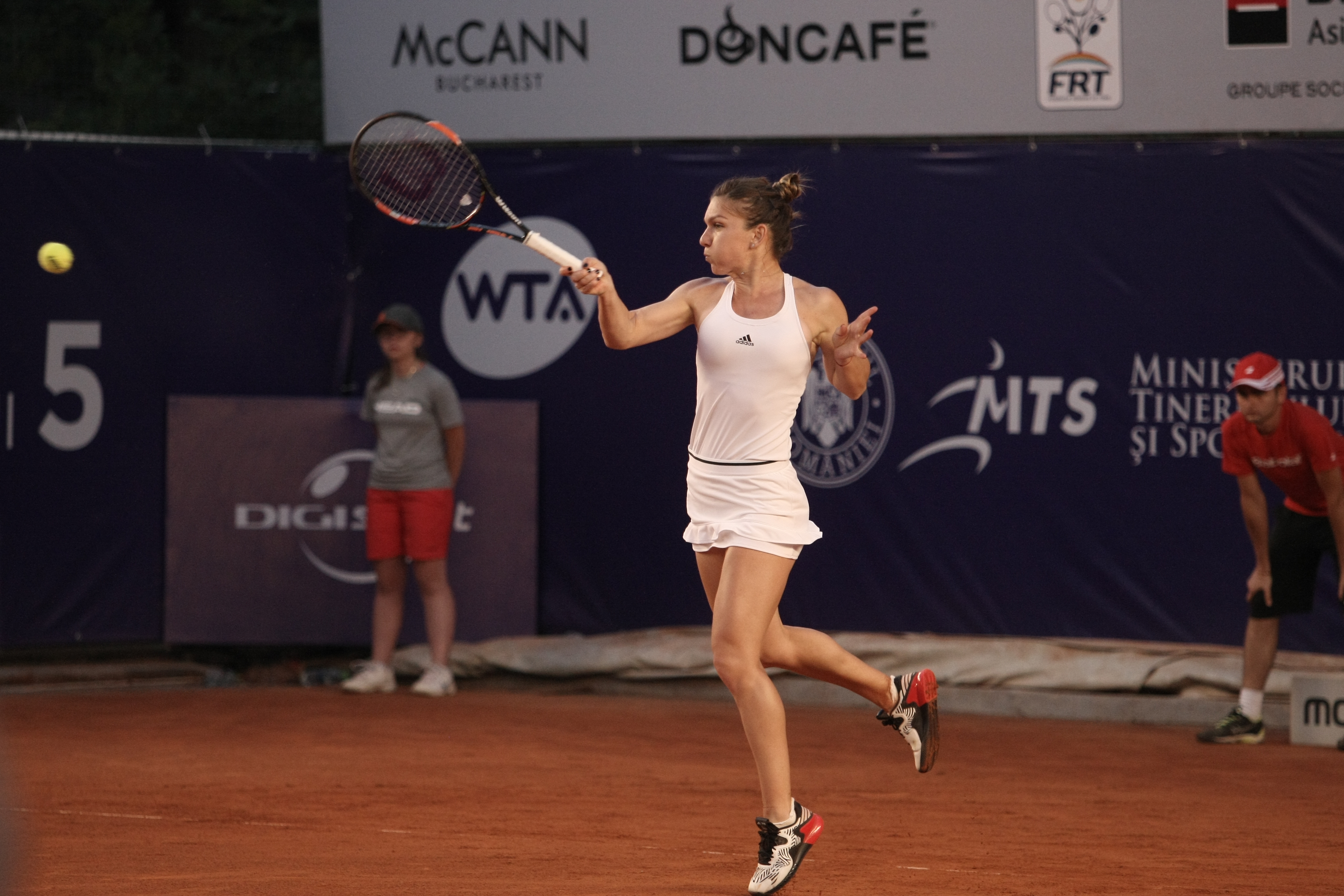 Openul de tenis al României. Cele mai spectaculoase instantanee surprinse la meciul Simonei Halep / GALERIE FOTO