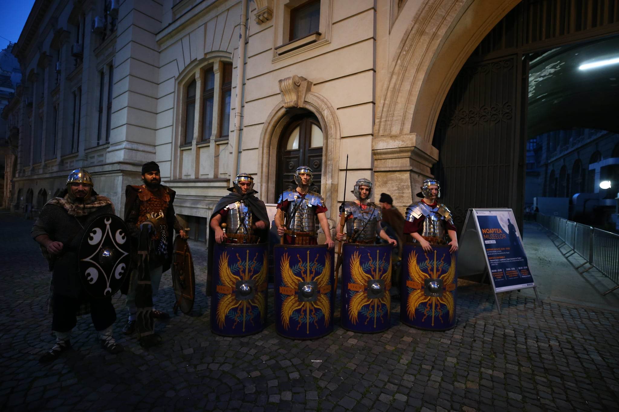 Noaptea Muzeelor 2023. Cozi de sute de metri la cele mai importante obiective culturale din București. FOTO