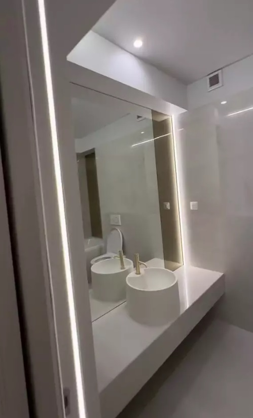 Imagini noi cu apartamentul Andreei Tonciu din Pipera. Vrea să vândă locuința, care e estimată la 250.000 de euro