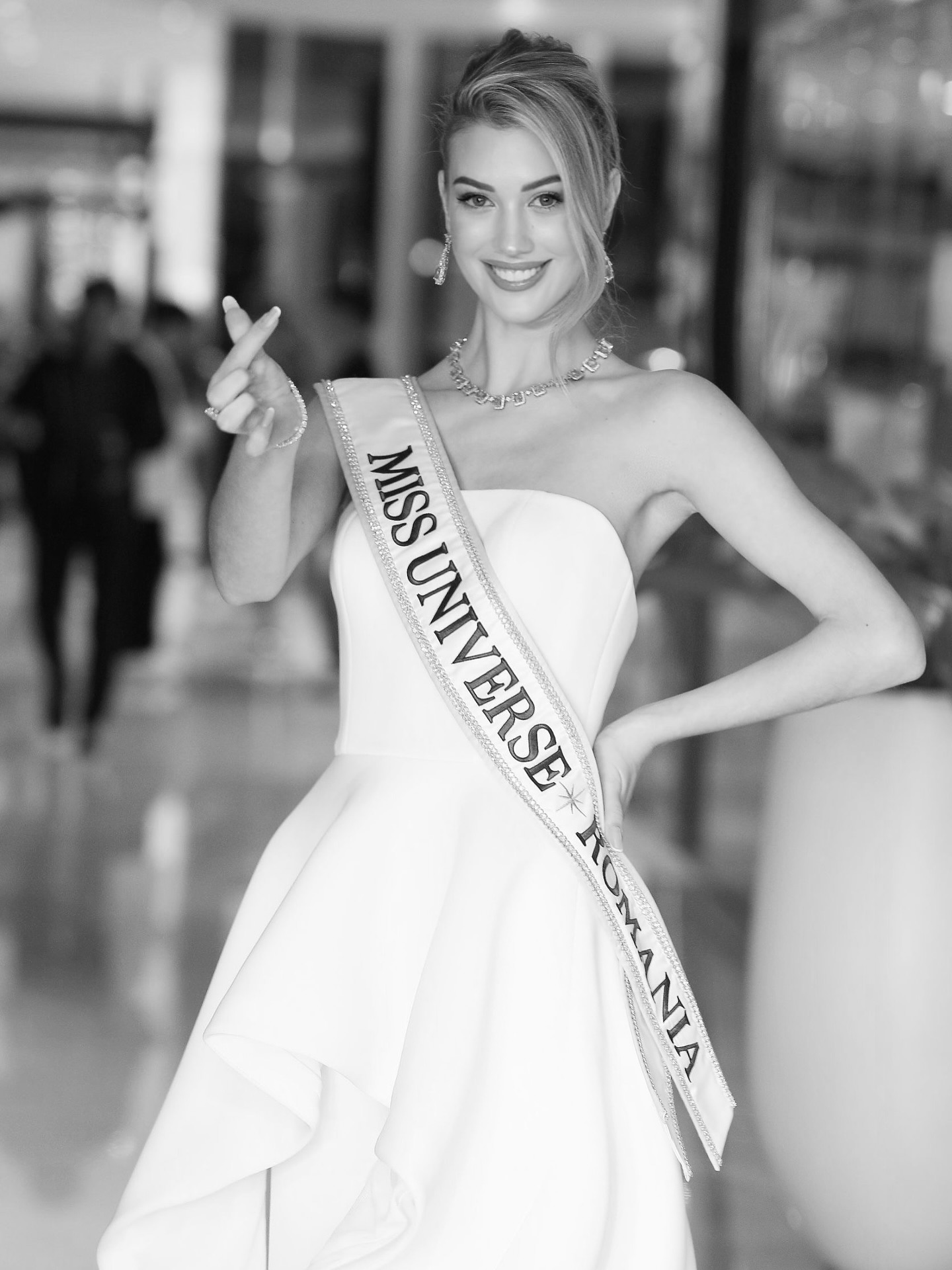Cătălina Jacob, „îngerul” de la Miss Universe 2025. Românca a impresionat cu rochia aleasă