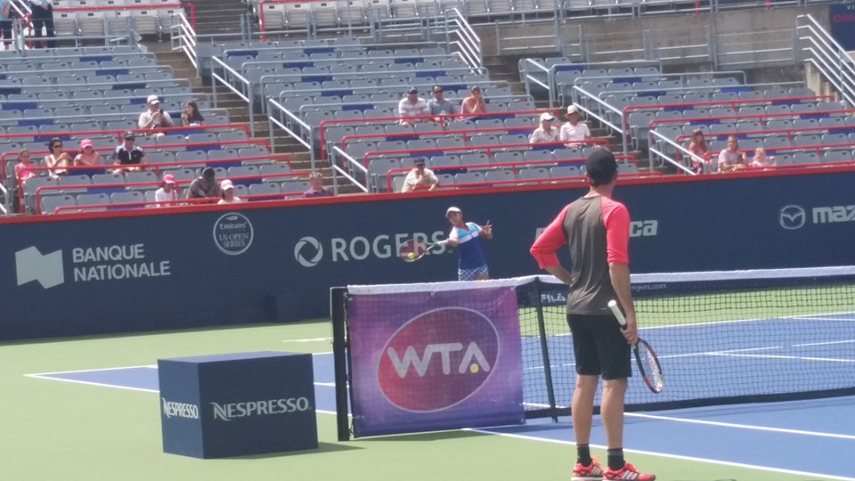 Halep pregătește debutul la Rogers Cup făcând glume pe seama lui Cahill. S-a retras Serena