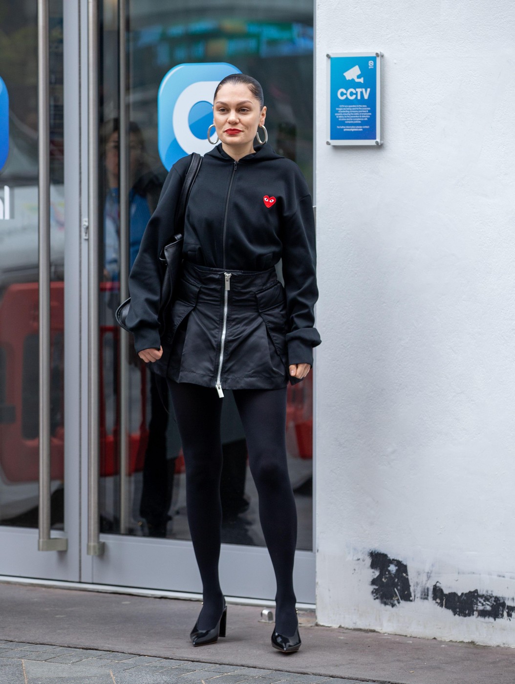 Jessie J a fost operată de cancer la sân. Mesajul transmis de cântăreață de pe patul de spital: „Aștept rezultatele”