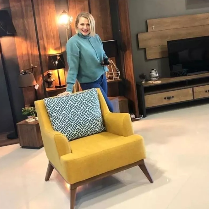 Imagini cu casa în care locuiește Mirela Vaida cu soțul și cei trei copii. Vila din Snagov a prezentatoarei e chiar lângă pădure