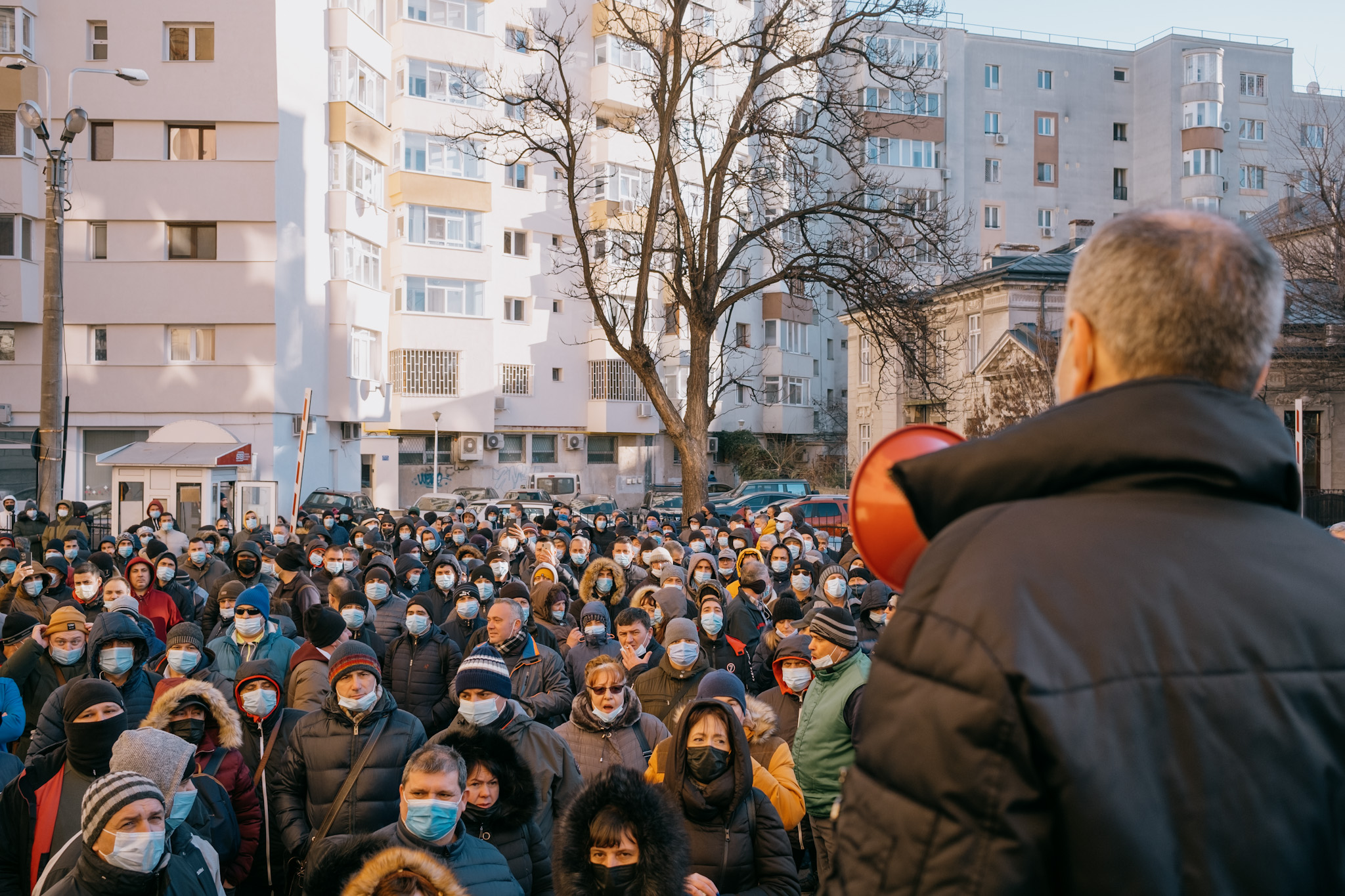 Protest al angajaților STB față de condițiile de muncă. „Autobuzele au aceleași anvelope de ani”