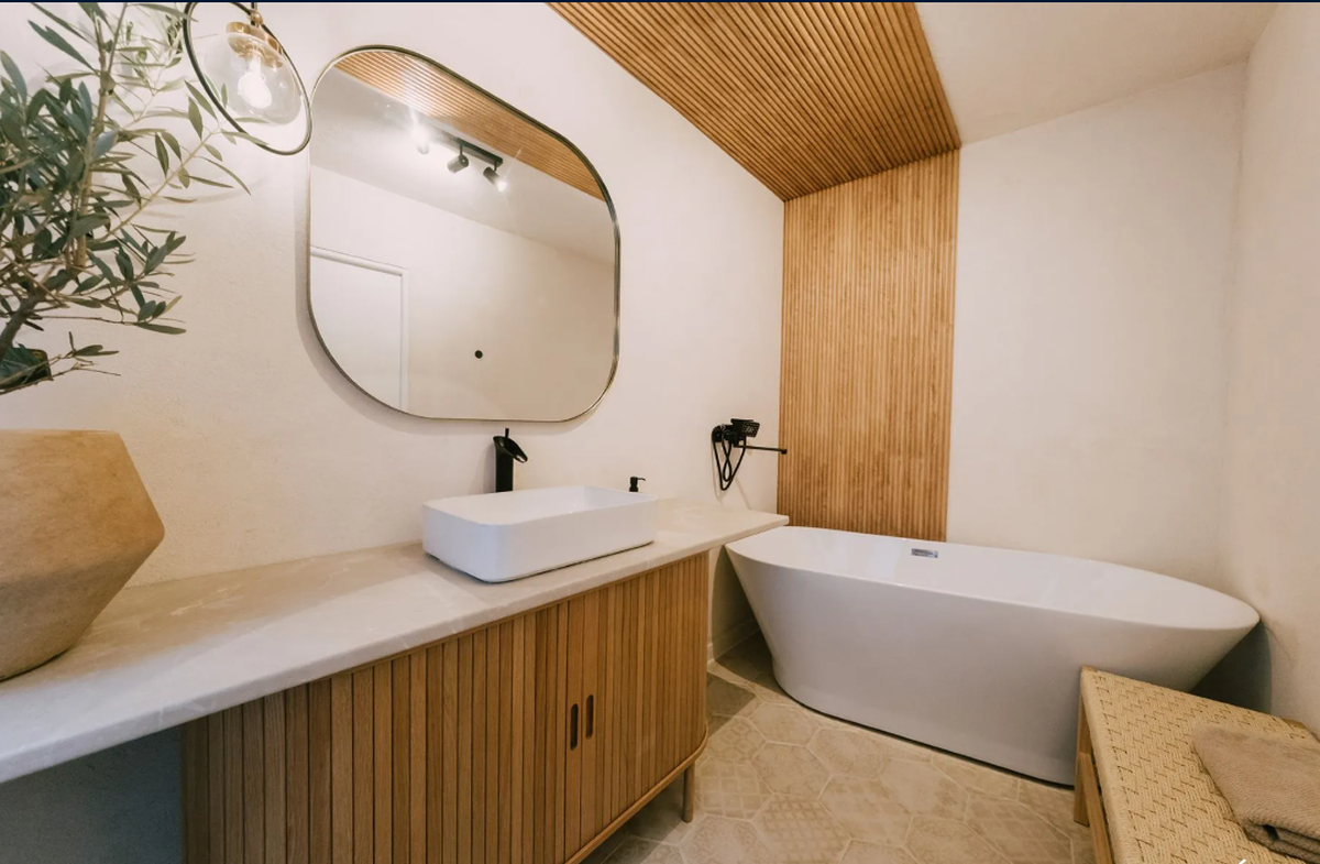 Cum arată primul apartament din România vândut cu criptomonede, la Brașov: un cuplu a plătit 369.000 euro în bani virtuali