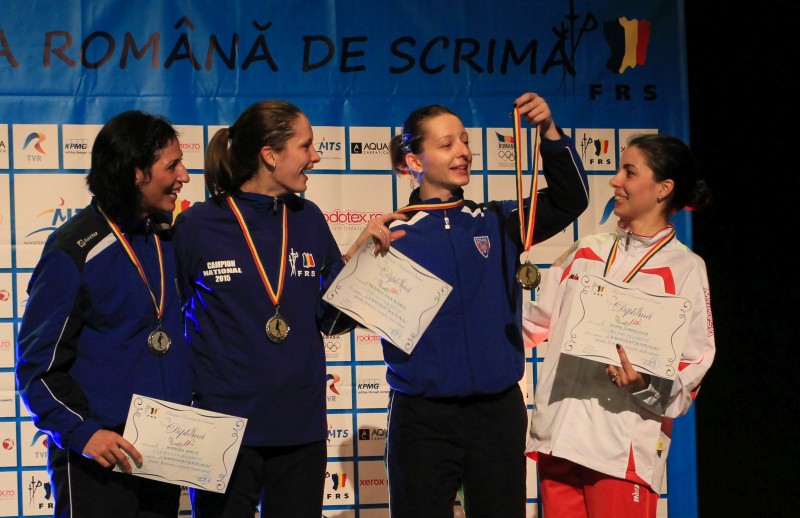 Simona Pop și Tibi Dolniceanu sunt campionii României la spadă, respectiv la sabie / FOTO