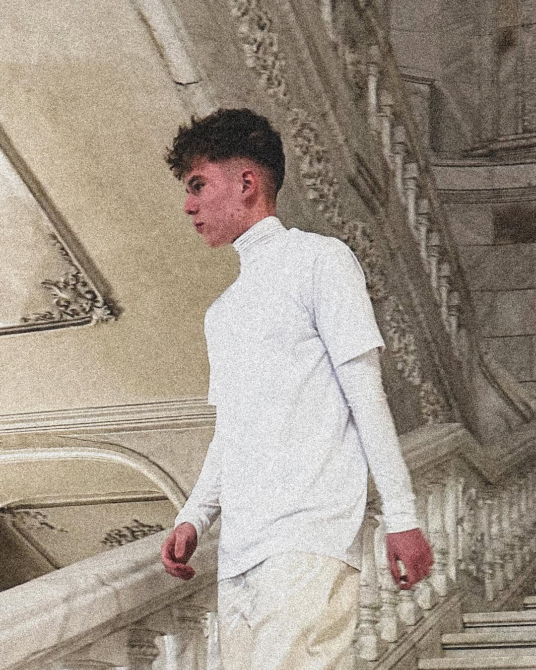 Cum arată Albert, fiul Romaniței Iovan, la 18 ani. E mai înalt decât mama lui celebră