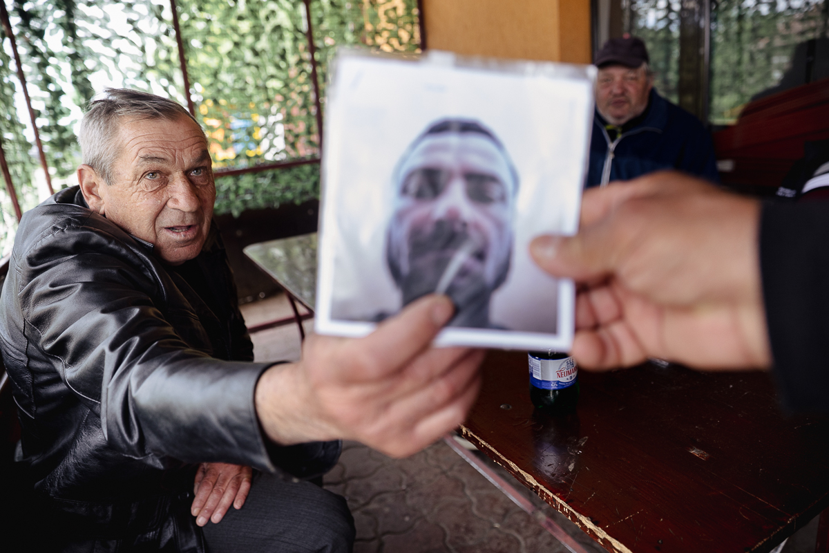 Poliţia Română l-a căutat pe Gânj mai tânăr, mai târziu şi cu 10 cm mai înalt. Ministerul de Interne evită să spună dacă recompensa de 5.000 de euro mai e valabilă