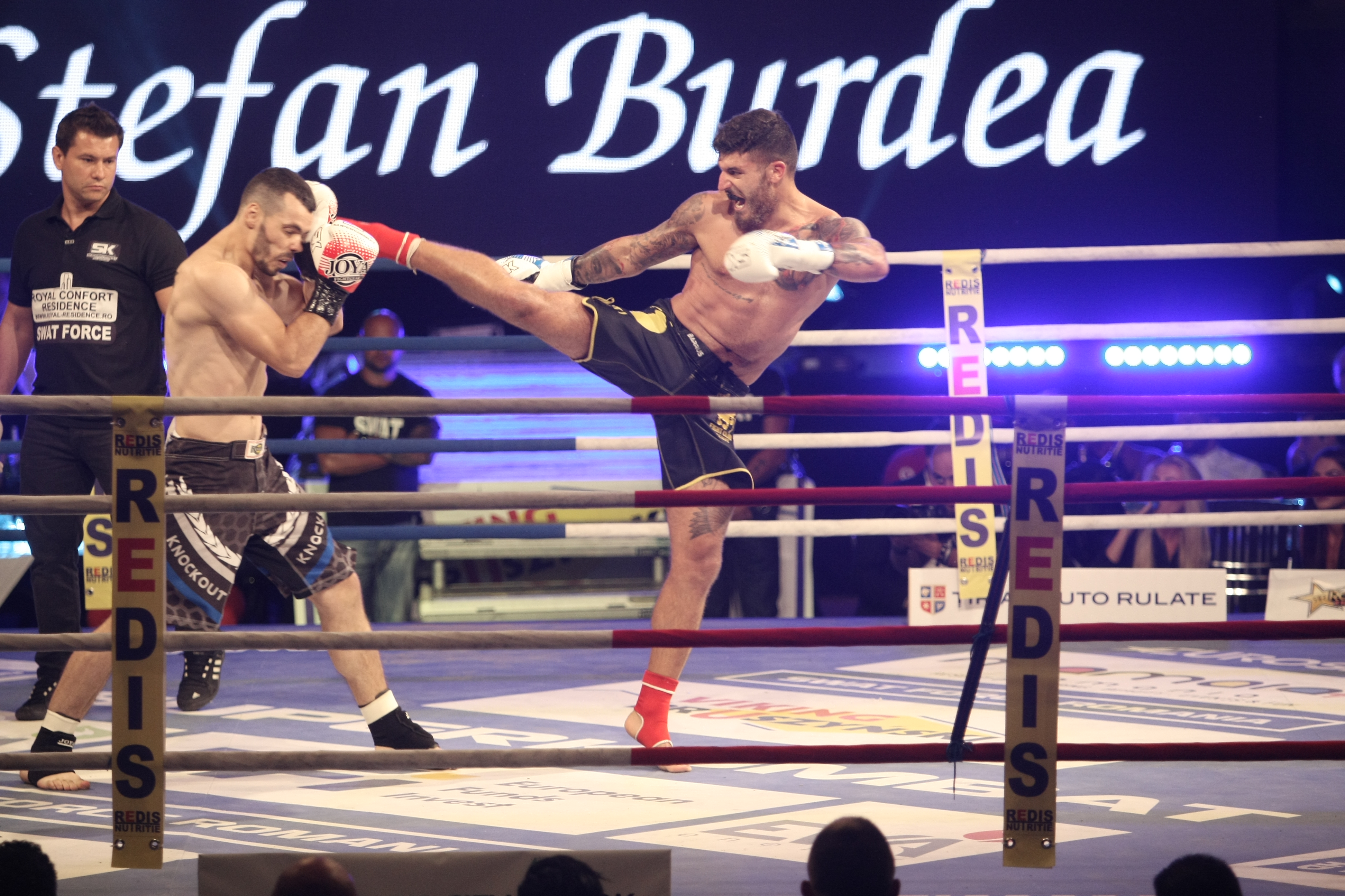 Superkombat. Seară cu pumni și cu picioare, dar nu de domnișoare! Bacary Sagna a venit la show | REZULTATELE GALEI