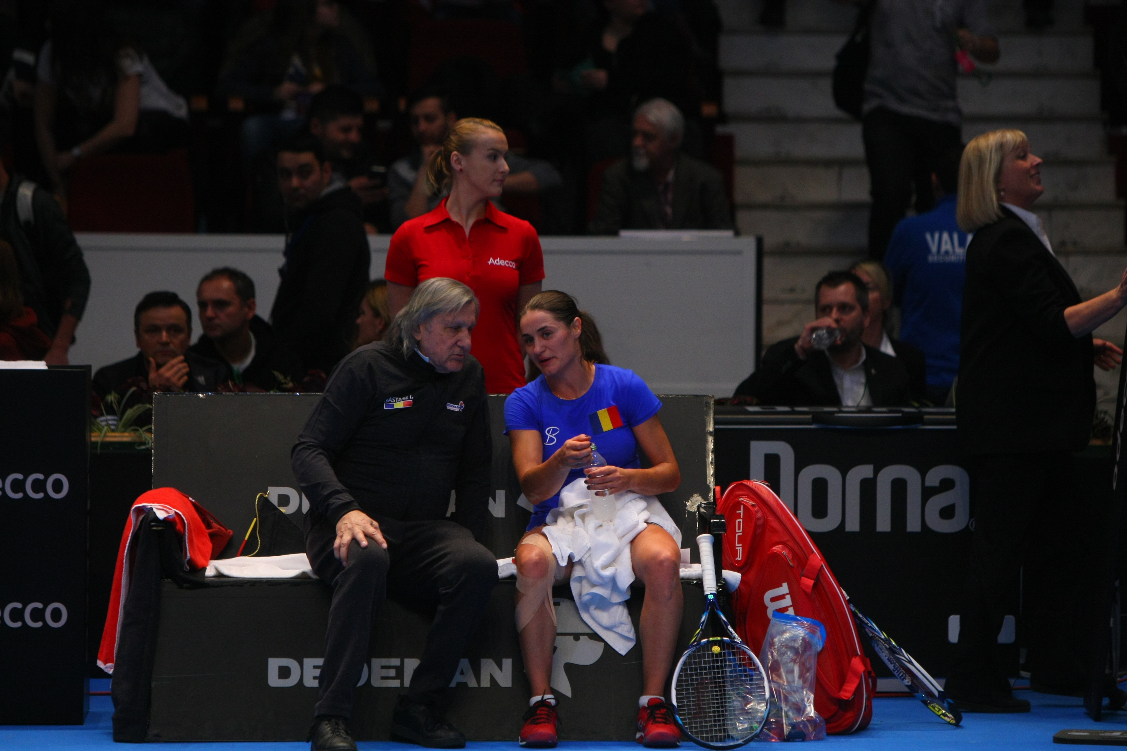 România a fost învinsă de Belgia, în primul tur al Grupei Mondiale II din Fed Cup. Irina Begu a jucat la simplu, dar a pierdut în setul decisiv. Reacții  | FOTO & VIDEO