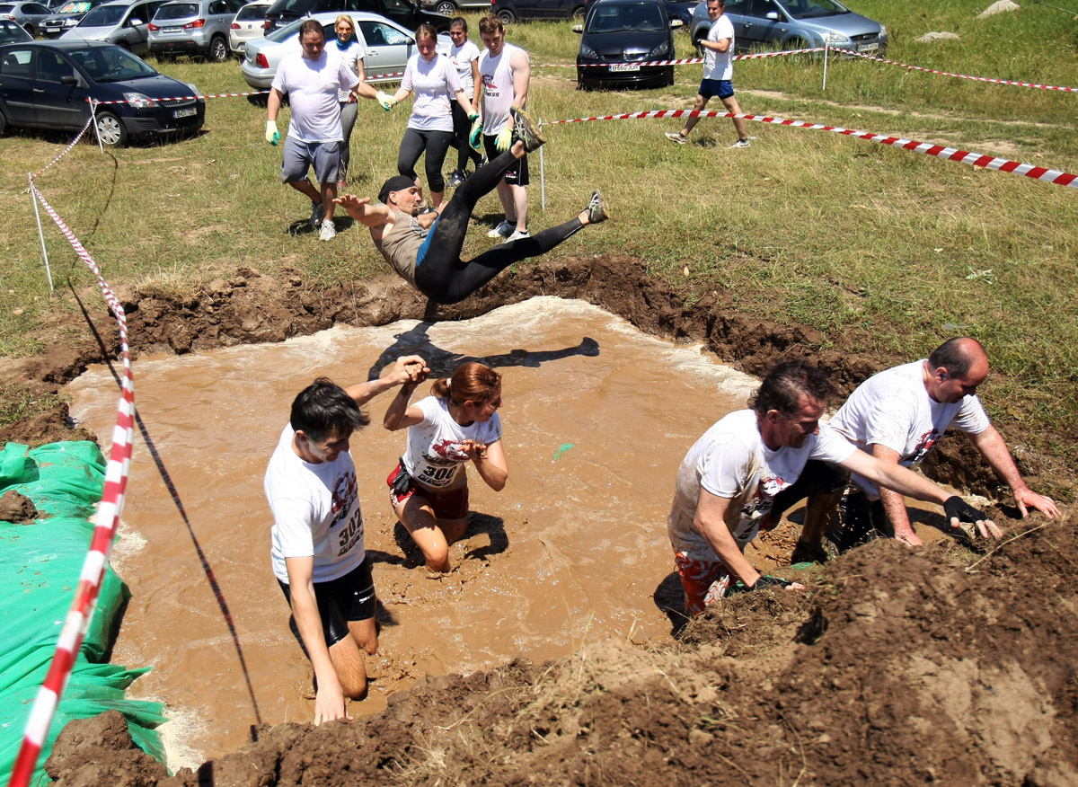 Marea noroială! Fotoreportaj Ultimate Mudness 2015, din Pădurea Motoc, de la Mogoșoaia