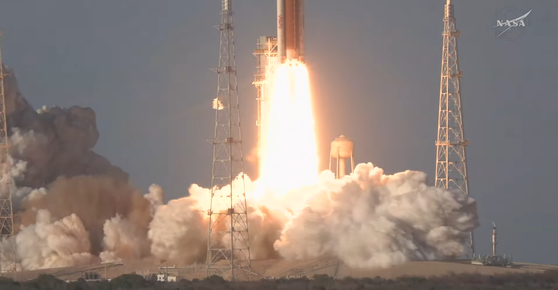 Artemis 2 a fost lansat cu succes: NASA trimite din nou oameni spre Lună, pentru prima oară în ultimii 50 de ani. Cei 4 astronauți vor ajunge mai departe în spațiu decât oricare alt om înaintea lor
