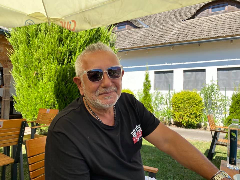 Ovidiu Lipan Țăndărică a împlinit 71 de ani: „Ne-am născut ca să ne trăim viața, nu să murim deștepți”. Detalii despre femeia care îi e alături de 20 de ani