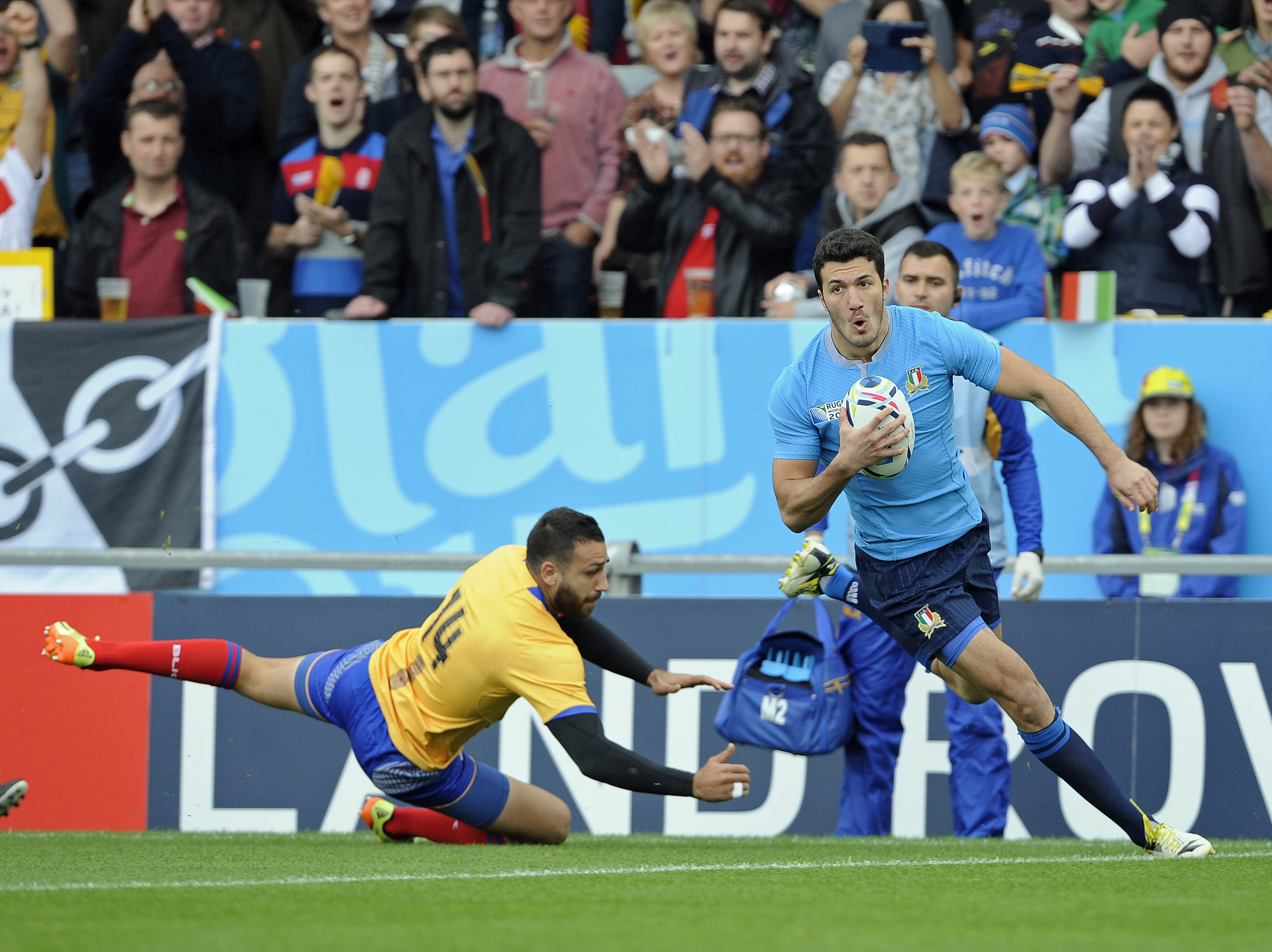 CUPA MONDIALĂ DE RUGBY, ROMÂNIA - ITALIA 22-32. La Exeter, peninsularii i-au pus la pământ pe ”stejari”. Au marcat patru eseuri, tricolorii - doar trei, dintre care două când nu mai conta. Rămânem cei mai buni dintre cei slabi! / FOTO&VIDEO