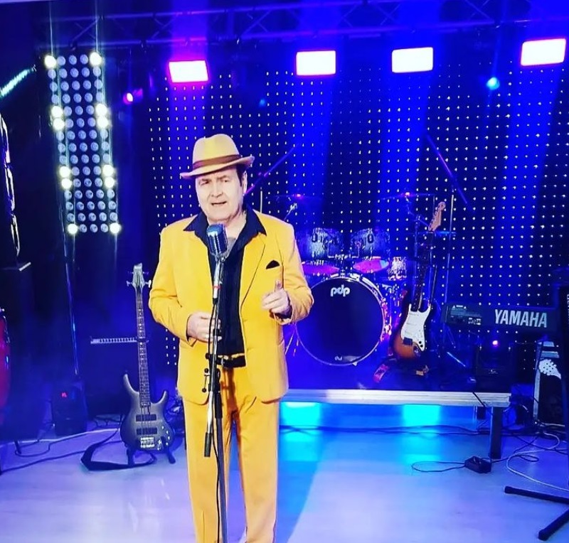 Ce a scos la vânzare cu 15.000 de euro Nelu Vlad, solistul trupei Azur: „Nu vedeți ce este în țara asta? Nu mai am timp”