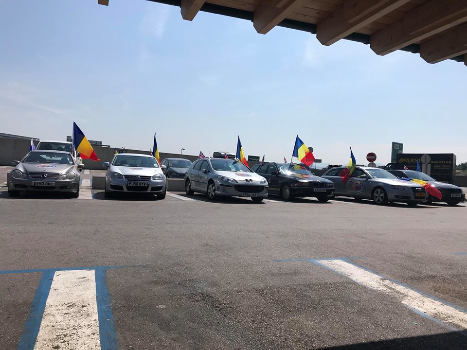 Coloană de mașini din Moldova, pentru Mitingul Diasporei. Se alătură protestului din Piața Victoriei