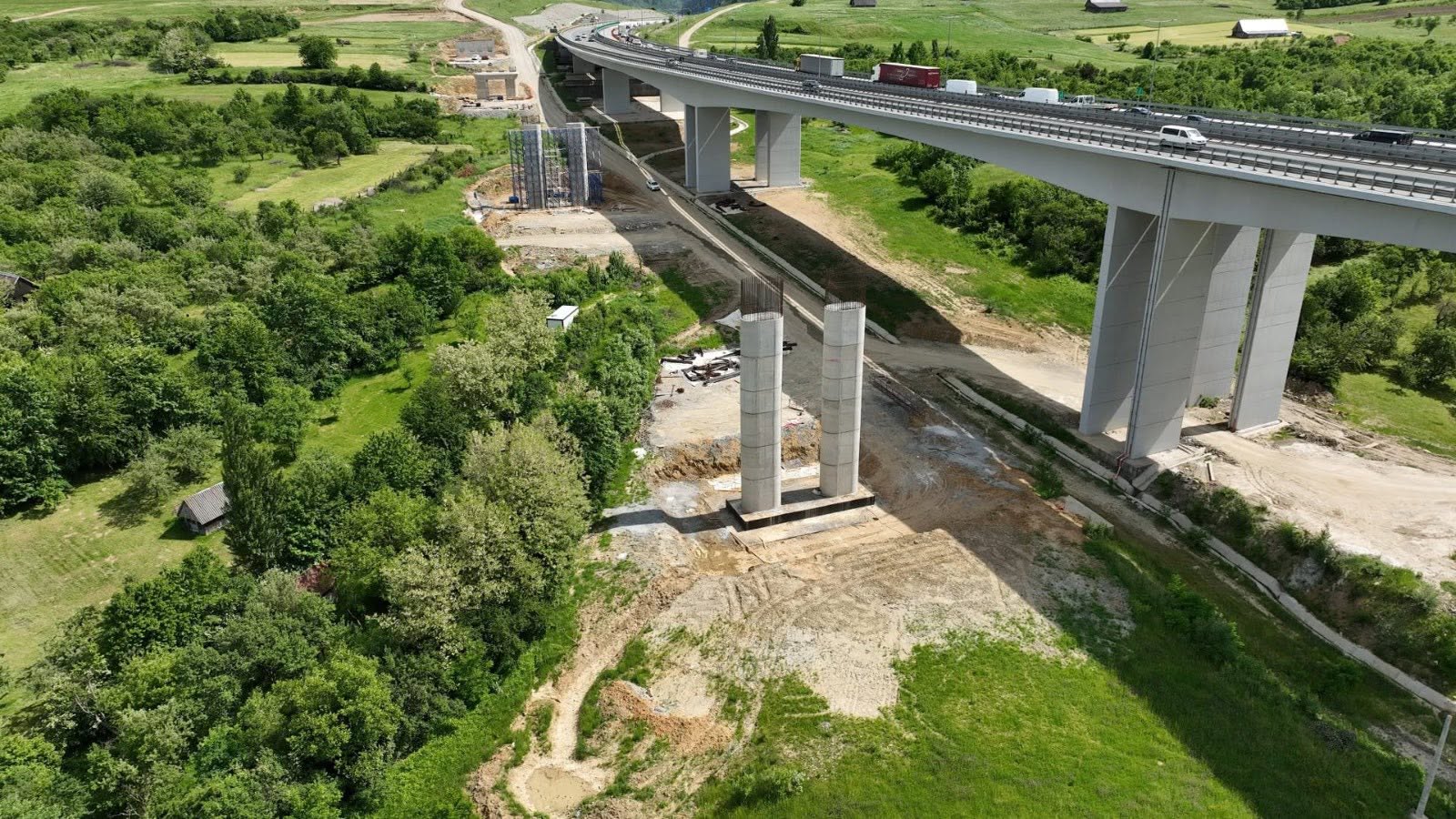 Radiografia șantierului de pe Autostrada Sibiu - Făgăraș A13, finanțată cu 6.390.000.000 de lei: Cât s-a lucrat pe cele patru loturi