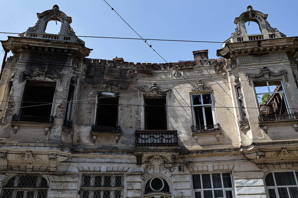 Zona veche din Calea Moșilor a îmbătrânit urât. Strada arată ca după un dezastru apocaliptic