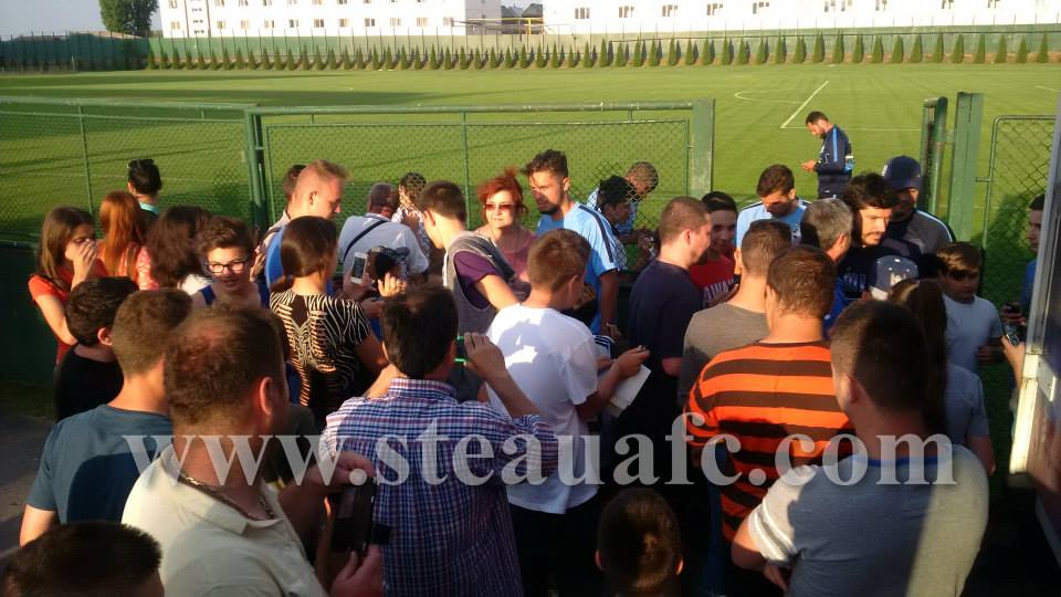 Pedrazzini a făcut poze! Recuperare în pubele de gunoi pline cu gheață / FOTO