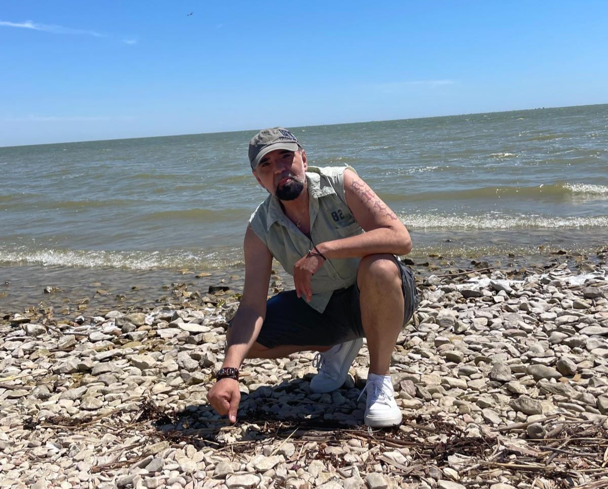 Daniel Iordăchioaie se pregătește de nuntă. Artistul și-a cerut iubita în căsătorie. Cum arată acesta după ce a slăbit 42 de kilograme