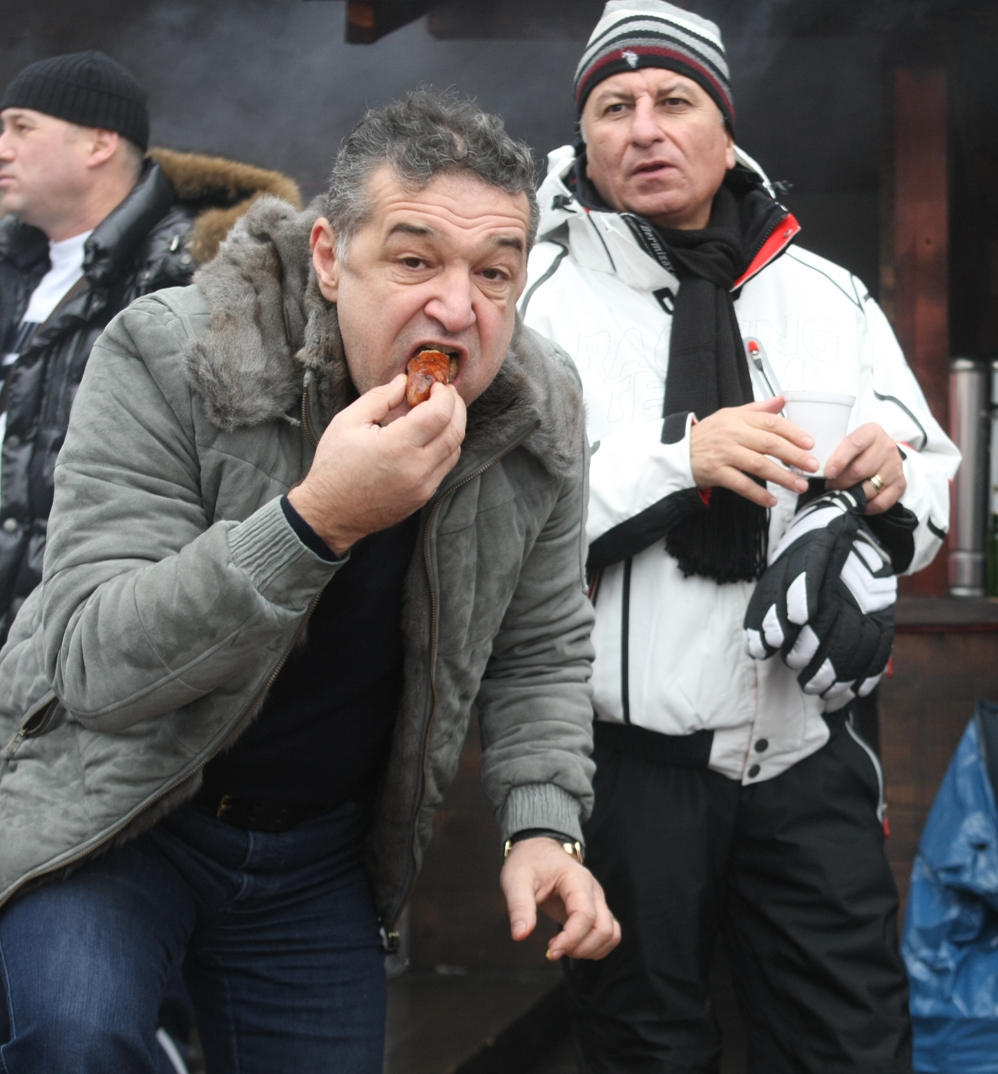 Steaua duce dorul unor fotbaliști adevărați, dar Gigi Becali dă banii pe petreceri private! Revelion de 10.000 de euro la munte! GALERIE FOTO