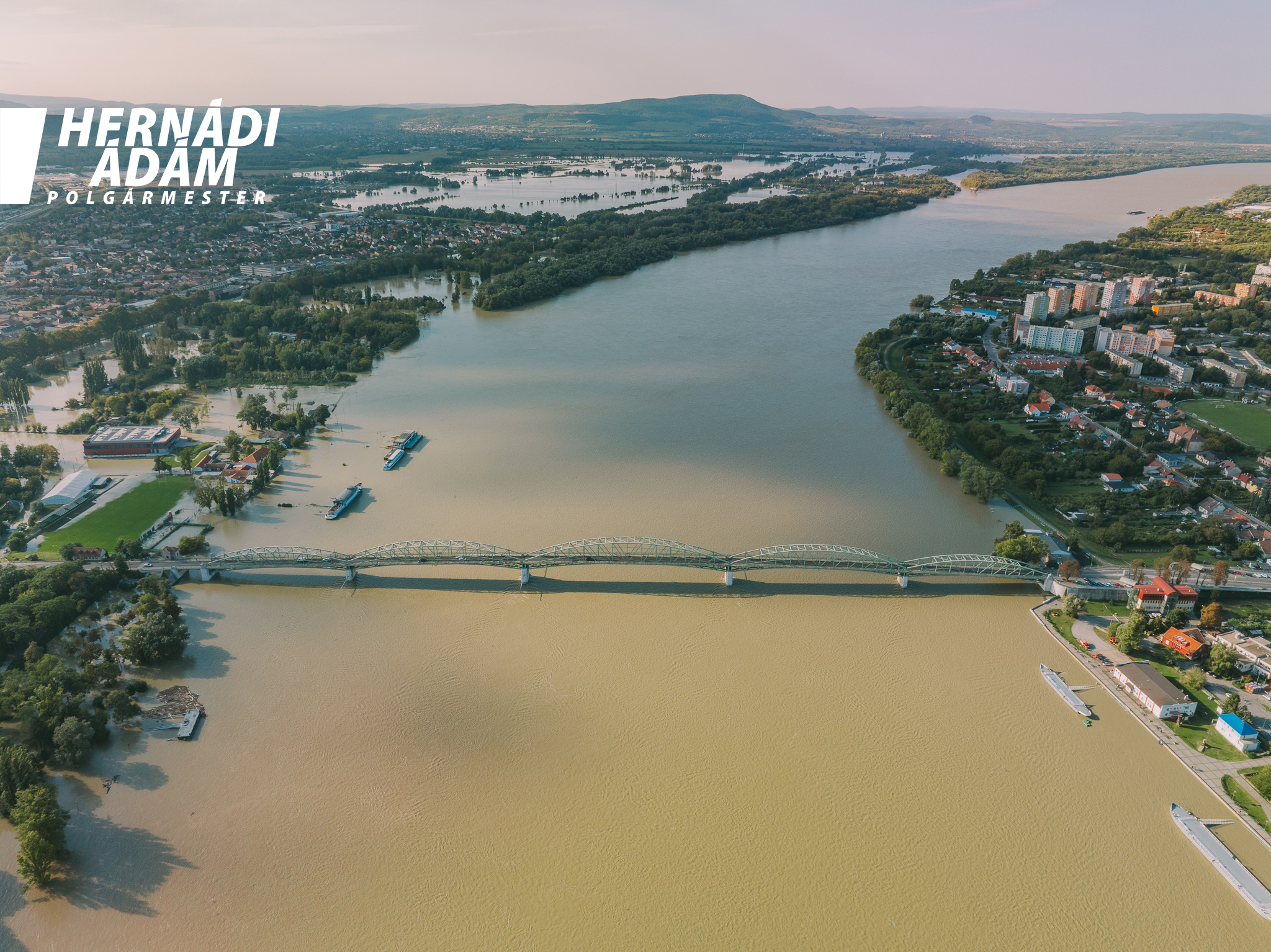 Dunărea a inundat un întreg oraș aflat la 25 km de Budapesta. Viitura ajunge în România săptămâna viitoare
