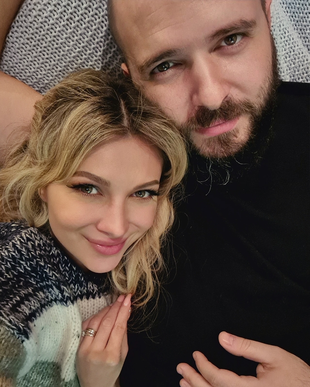 Lora, dificultăți în alegerea rochiei de mireasă. Se căsătorește cu Ionuț Ghenu, după 8 ani de relație