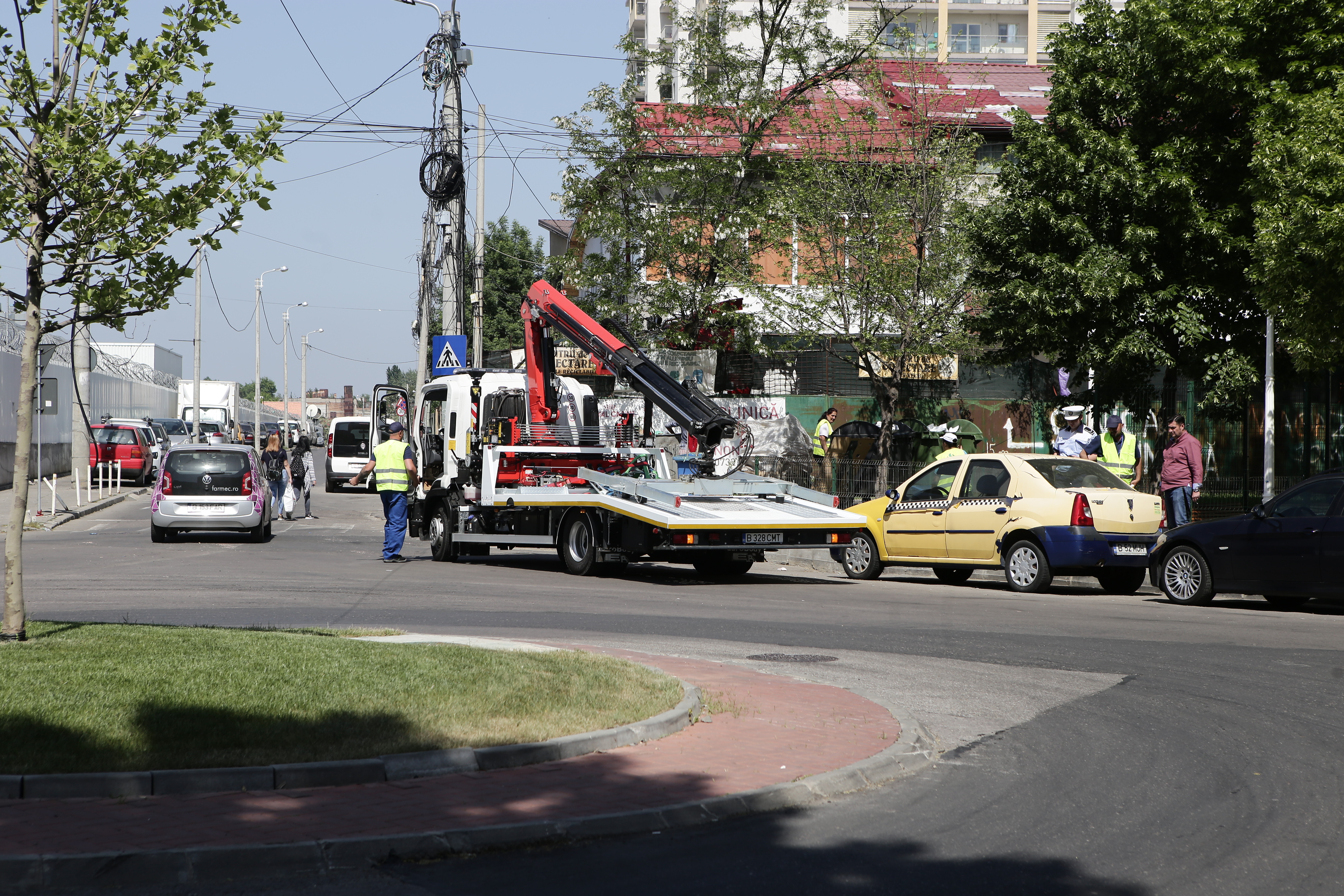 REPORTAJ / Cum se ridică mașinile în sectorul 3 din București